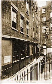 Fleet Street, Ye Olde Cheshire Cheese 1911
