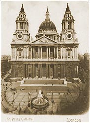 The front of St.Paul's Cathedral