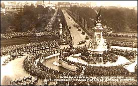 Victoria Memorial and the Mall. Silver Jubilee 1935
