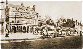 Crown Hotel, Cricklewood Broadway c1910