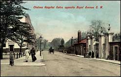 Chelsea Hospital Gates opposite Royal Avenue 1900