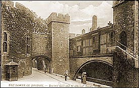 Tower of London  - Trators Gate and St.Thomas Tower