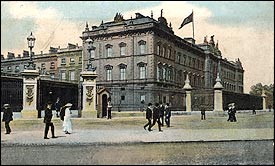 Buckingham Palace c1910