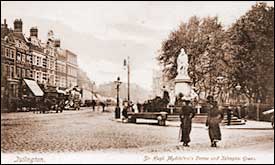 Islington Green and Sir Hugh Myddeltons Statue