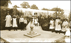 The Sundial, Gladstone Park, Dollis Hill c1910