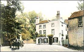 Spaniards Pub and Dick Turpin's House 1922